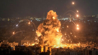 ΟΤΑΝ ΔΙΑΚΥΒΕΥΕΤΑΙ Η ΠΑΓΚΟΣΜΙΑ ΕΙΡΗΝΗ ΚΑΙ ΤΑ ΠΑΝΤΑ ΚΑΤΑΡΡΕΟΥΝ!